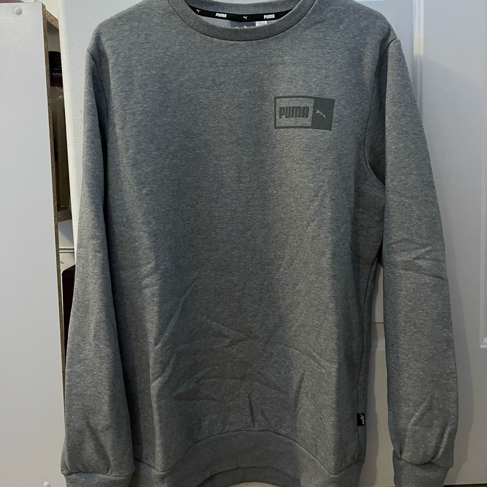 Grey Puma crew neck